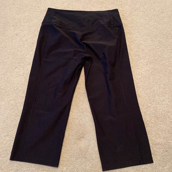 Nike DRI-FIT ONE legendary pant in black medium. Excellent condition. - Picture 2 of 14